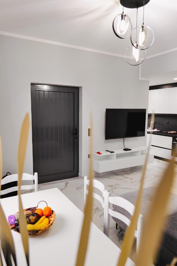 Ferienwohnung Iphigenia Luxury Flat Sarandë Exterior foto